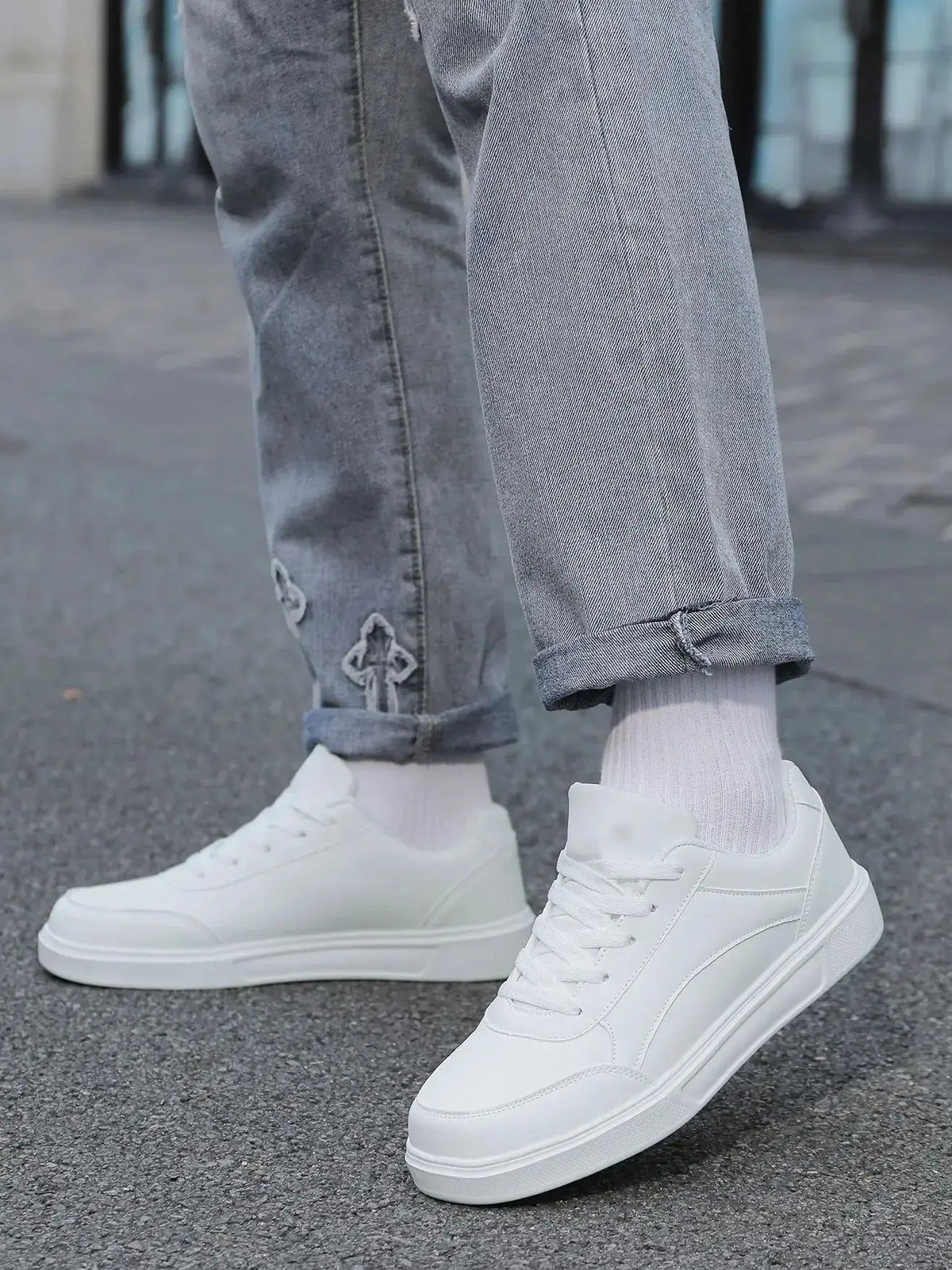 Men’s Classic White Low-Top Sneakers