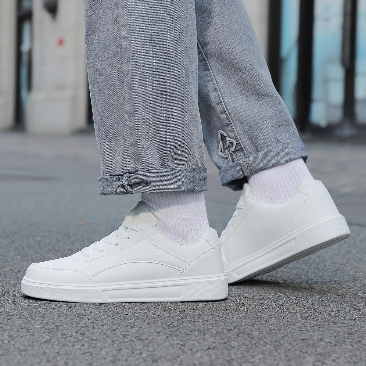 Men’s Classic White Low-Top Sneakers
